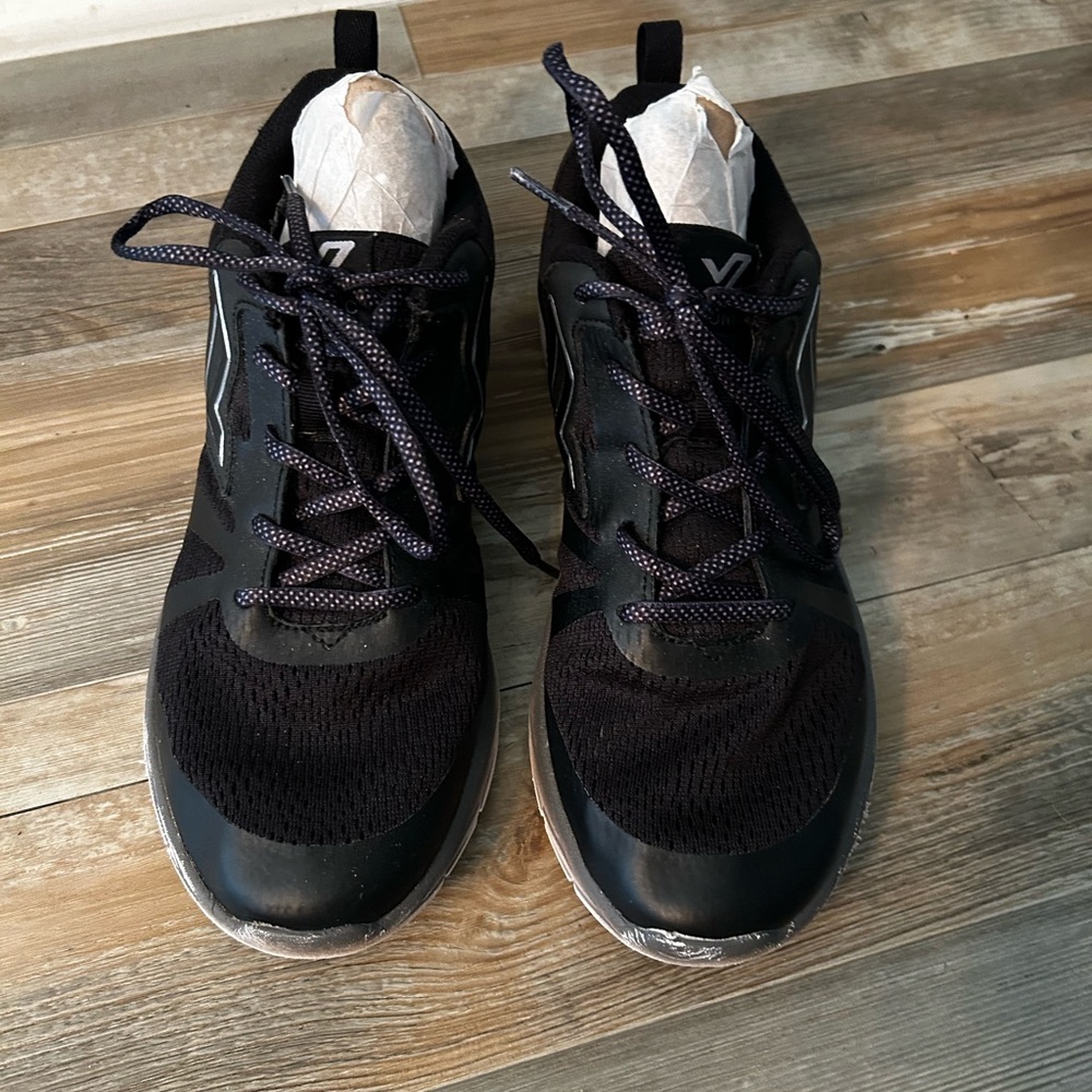 Women’s Vionic Black Athletic Shoes 10M